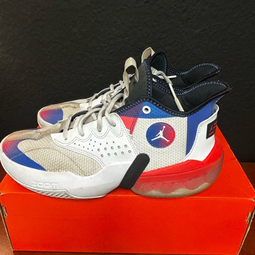 Nike Jordan React Elevation PF 'White Infrared Royal' Sz 8.5 - Picture 7 of 9